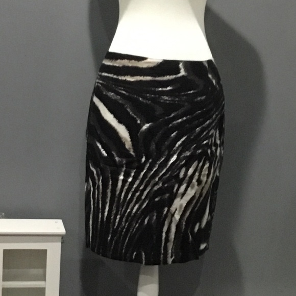 Tahari Animal Print Pencil Skirt - Picture 1 of 2